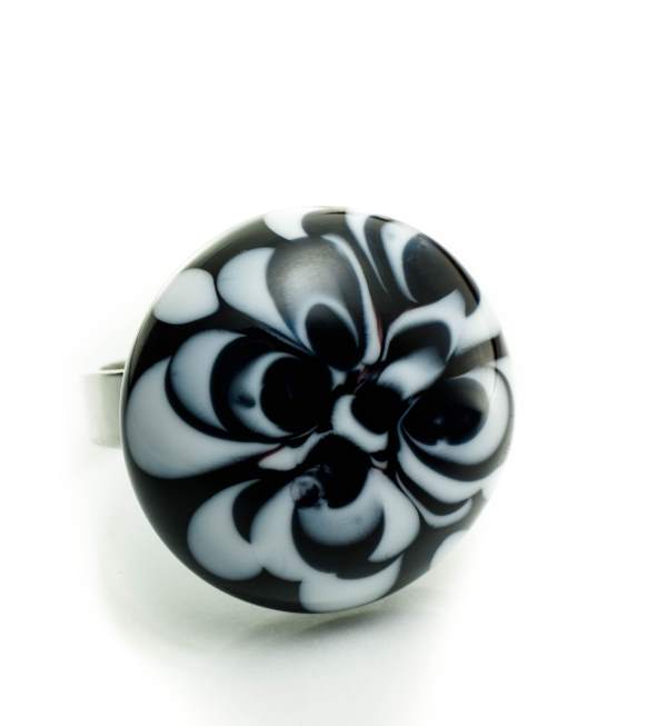 Prsten Crno bijeli buket